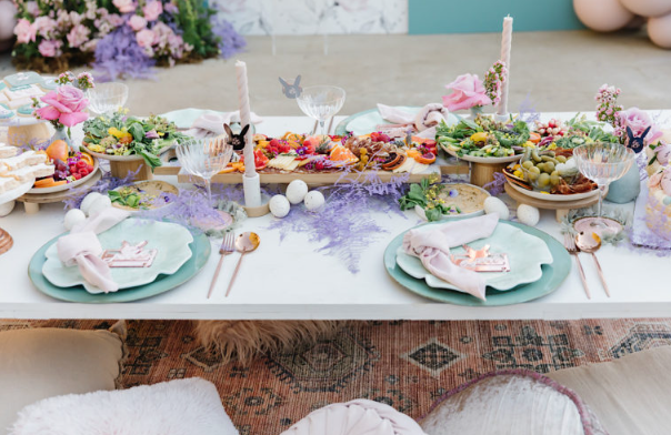 BOHO WHITE HAIRPIN TABLE