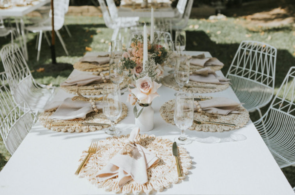 WHITE HAIRPIN TABLE