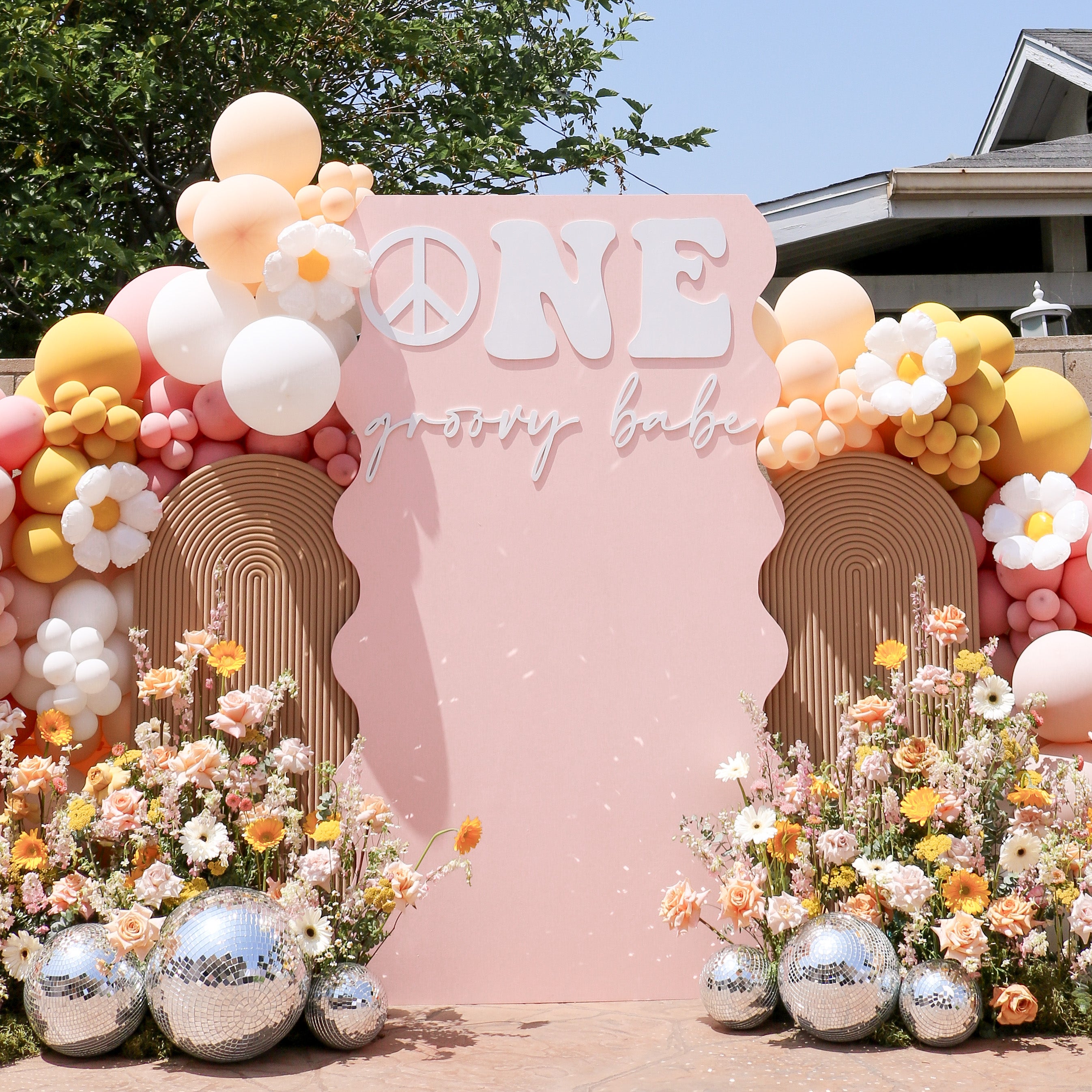 Waved Top Backdrop WAVY BACKDROP – Home Love Events